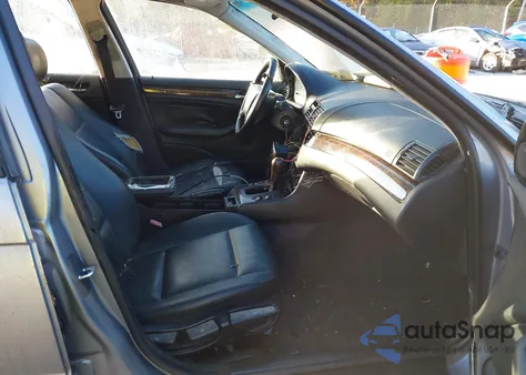 2005 BMW 325I from USA, damaged, VIN WBAEV33485KX12885